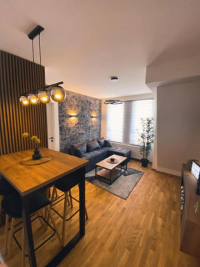 Elena Apartman